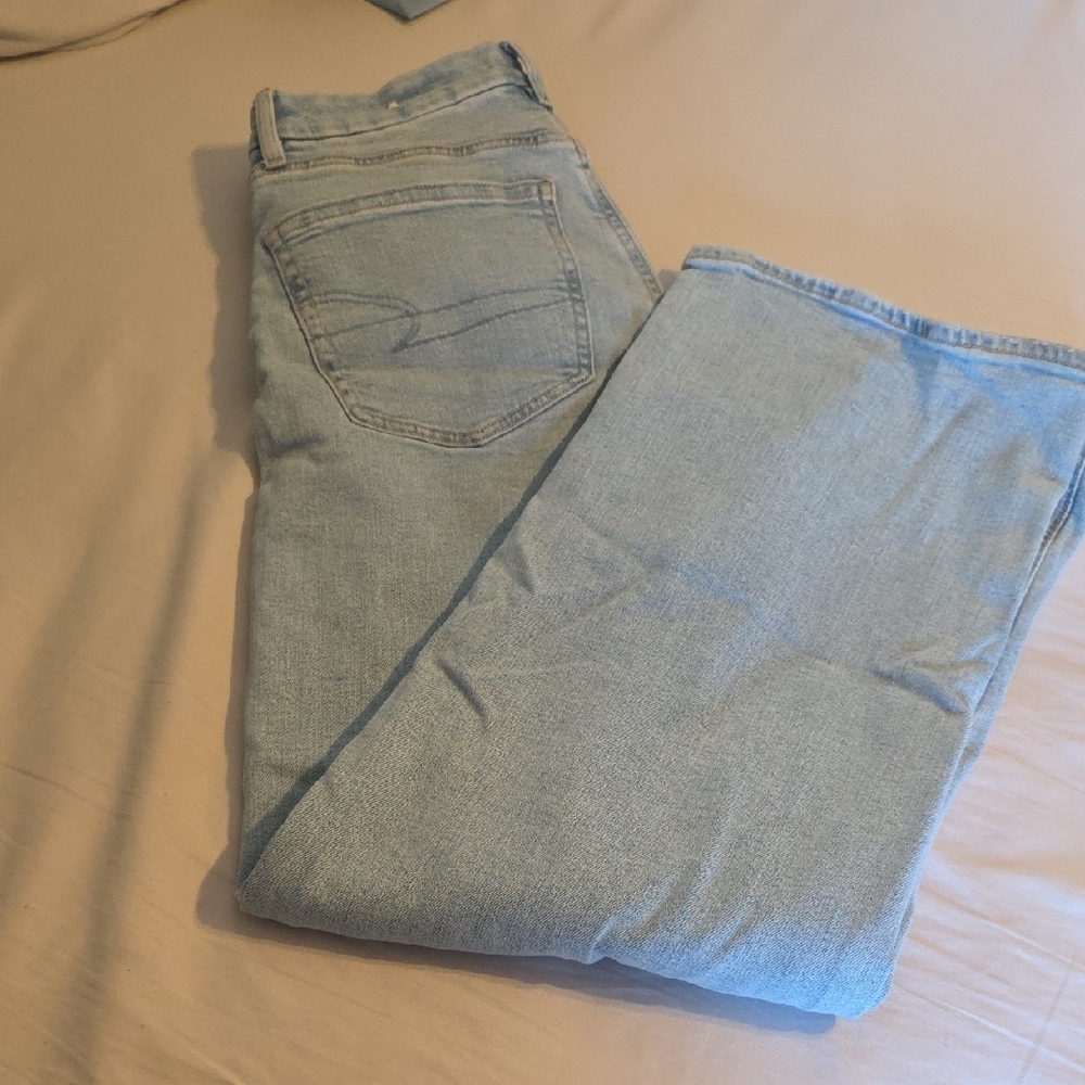 American Eagle Light Wash Wide Straight Leg Strigid Jeans Size 2 28" Inseam - Picture 7 of 10